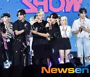 에이티즈   컴백 무대인데 1위까지 [포토엔HD]