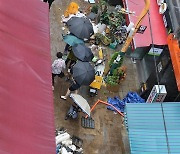 폭우 피해 입은 전통시장