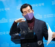 경찰, '이재명 조폭 연루설 제기' 장영하 변호사 체포