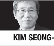 [Kim Seong-kon] The crisis of democracy and world peace