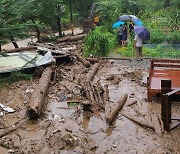 산사태 추가 피해 걱정하는 강원 횡성 주민들