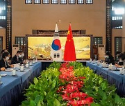 韓 "北대화에 역할"·中 "외부영향 경계".. '전략적 협력동반자'엔 한목소리