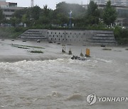 [중부 집중호우] '물폭탄' 비구름 충청권 타격..무심천 홍수주의보(종합)