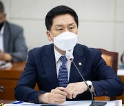 김기현 "왕이 中외교부장 거만해..文정부 굴복 탓"