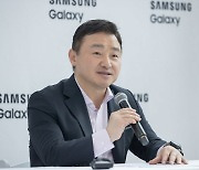'폴더블 대중화' 노태문의 자신감.."2025년까지 비중 50%로"