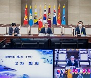 군인권보호관 만난 이종섭 국방장관 "인권 존중 군 문화 조성"
