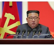 北 김정은 "코로나 방역전 승리..세계 보건사에 특기할 기적"