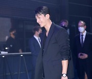 [포토] 위하준, '훈내 폴폴 풍기며'