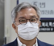 민주당, 성희롱 발언으로 '6개월 당원정지' 최강욱 재심 연다