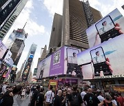타임스퀘어에 BTS 협업 갤럭시 홍보영상..런던도 동시상영