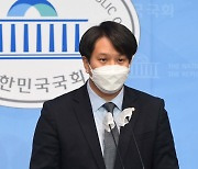 법무부 '검수완박' 무력화에 전용기 "국민 두렵지 않나"