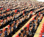 북한 김정은 "코로나19 박멸하고 비상방역전 승리 선포"