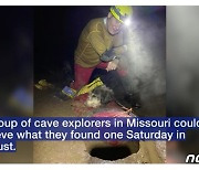 '너가 왜 500m 지하 동굴서 나와?'..美 탐험가들, 죽어가던 개 구조