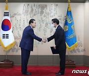 윤 대통령, 장호진 주러시아 대사 신임장 수여