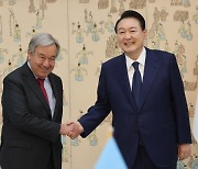 尹대통령-유엔 사무총장, 北 핵 세계 평화에 큰 도전