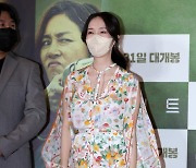 [포토] 이정현, '화려한 원피스로 등장'