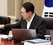 이재용 복권·신동빈 사면..MB·김경수 제외 배경은?