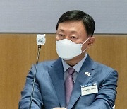 '특별사면' 신동빈 회장 측 "경제 활성화에 그룹 역량 집중하겠다"