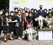 정명근 화성시장, 일본군 위안부 피해자 '기림의 날' 헌화