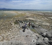 Italy Lake Garda Drought