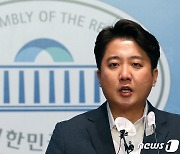 '6월 尹독대' 밝힌 이준석 "尹대통령만 사람? 나도 할 말 할 것"(종합)