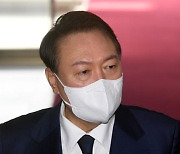 尹, 지지율 하락 멈췄지만.. '재난 대응' 논란에 대통령실 개편론