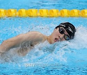 황선우, 접영 100m도 1위..이틀 연속 양재훈 앞서