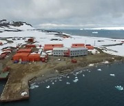 "남극·북극, 지구온난화로 기존 예측보다 빠르게 녹고 있다"