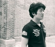 허성태, 20년 전 사진 공개 "난 늙지 않는다" [리포트:컷]
