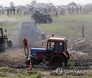 RUSSIA TRACTOR RACE