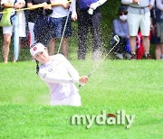 [MD포토] 이소영 '깔끔한 벙커 탈출'