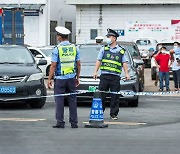 중국 휴가철 관광지 코로나19 확산..15만 하이난 관광객 발 묶여