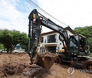 [집중호우] 물폭탄 쏟아진 경기남부..연휴에도 복구 안간힘