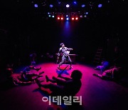 서울연극제 대상작 '반쪼가리 자작', 국립극단서 앙코르
