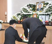 국방장관-보훈처장, 탈북 국군포로 이규일씨 조문