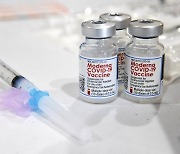 英, 원형·오미크론 모두 겨냥 모더나 '2가 백신' 세계 첫 승인