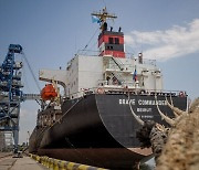 우크라 첫 곡물수출 재개 선박, 국교단절 시리아 향했다