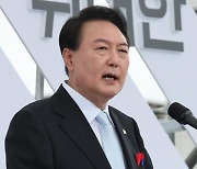 尹 "김대중-오부치 선언 계승..日, 자유 위협 맞서 힘 합쳐야 하는 이웃"