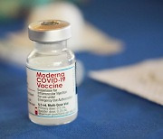 영국, 원형·오미크론 모두 잡는 '모더나 2가 백신' 첫 승인