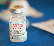 영국, 오미크론 대응 모더나 백신 사용 세계 최초 승인