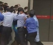 도시 폐쇄 겪었던 상하이 이케아 매장 폐쇄에 고객들, 긴급탈출 소동