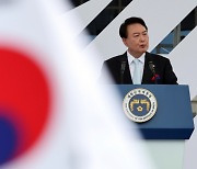 "日과 경제·안보 폭넓은 협력"..尹 '한일 대결' 프레임 깼다