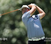 임성재, PGA 투어 PO 1차전 12위..잘라토리스 우승