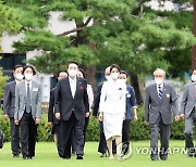 광복절 경축식 입장하는 윤석열 대통령