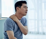 50대에 찾아온 어깨 통증..오십견일까? 회전근개파열일까?