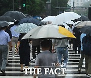 [오늘의 날씨] 흐리고 비..서울 낮 30도