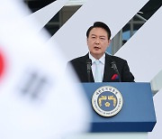 尹정부 100일 '경제활력' 기대.. 규제개혁 주문