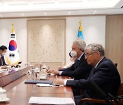 빌게이츠 만난 尹대통령, 내실있는 글로벌 보건 협력 제안