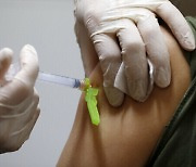 코로나 백신 접종 뒤 '잦은 생리·과다출혈' 의료비 지원한다
