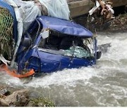 부여 강변서 폭우에 실종된 50대 화물차 운전자 숨진 채 발견